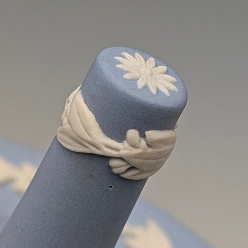 英国ヴィンテージ ウェッジウッド ジャスパーウェア製 リングホルダー ペールブルー